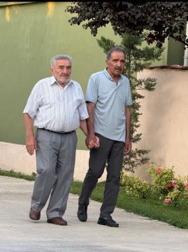 GEÇMİŞ OLSUN. ACİL ŞİFALAR DİLERİZ. 